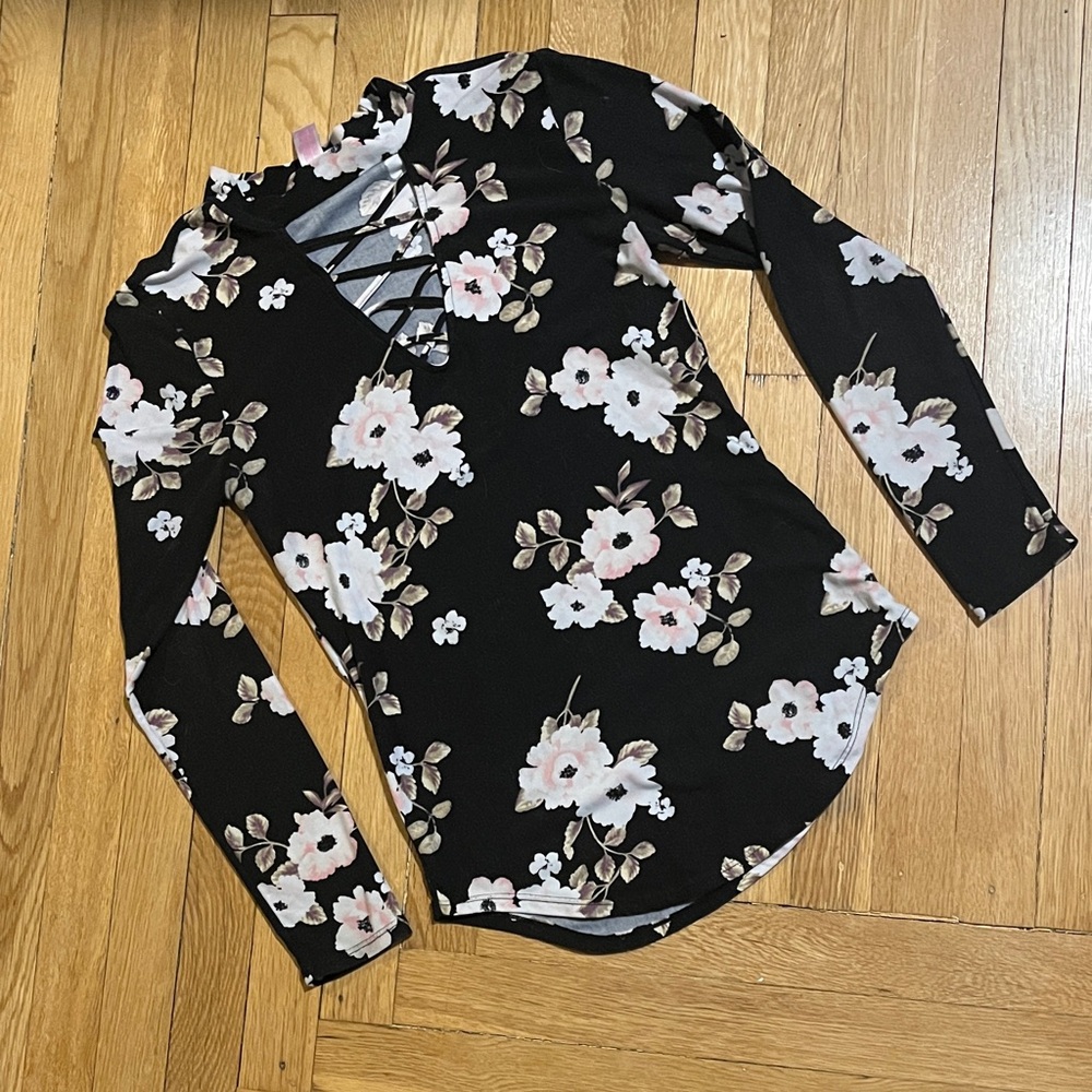 Floral Lattice-Front Long Sleeve Top - Black/Pink